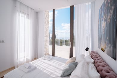 4 Bedroom Hillside Villas
