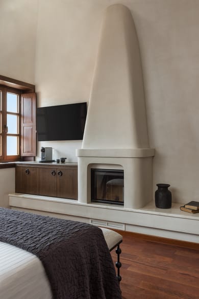 Dome Room with fireplace