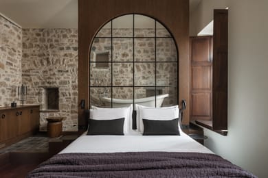 Treasure Room with bathtub