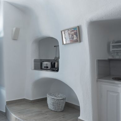 Traditional Cave Studio with Caldera View (2-3 Adults) - Annex