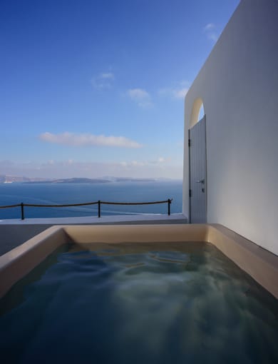 Family Cave Villa with Hot Tub and Caldera View Up to 4 guests