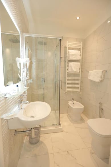 Garibaldi Suite Napoli - Image 4