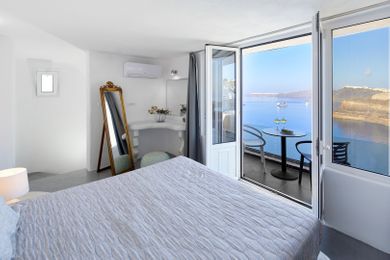 Grand Maisonette With Caldera View