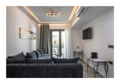 Deluxe Apartment with Jetted Tub