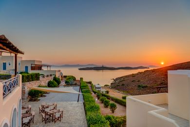 Sunrise Beach Suites Syros - Image 2