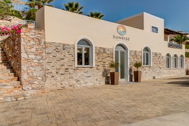 Sunrise Beach Suites Syros - Image 3