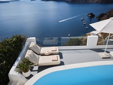 Master Suite with Infinity Pool