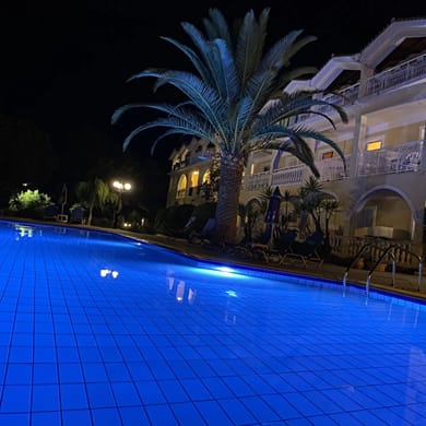 Sunflower Apartments & Studios Zakynthos - Image 3