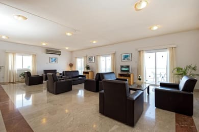 Sunny Hill Hotel Apartments - Image 3