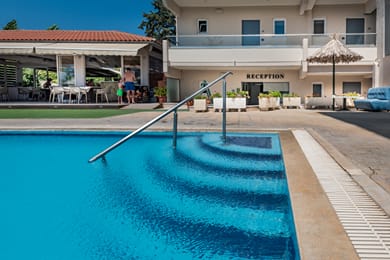 Sunday Hotel - Image 4