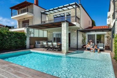 Exclusive Family Villa 4 Bedrooms 180sqm