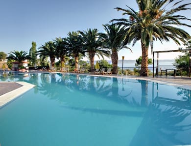 Sunrise Resort Hotel - Image 2