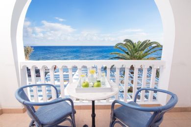 Sunshine Hotel Santorini - Image 3