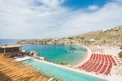 Super Paradise Hotel - Image 7