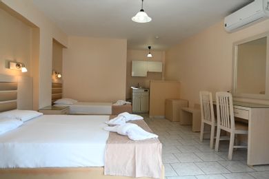 Triple Studio (ground floor)