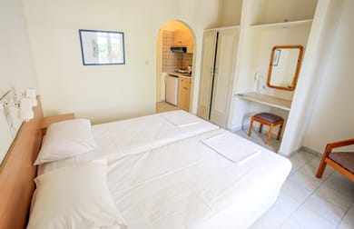 Sylvia Studios Aegina - Image 4