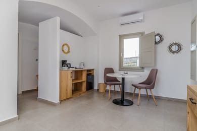 Iphigenia Suite with Hot Tub