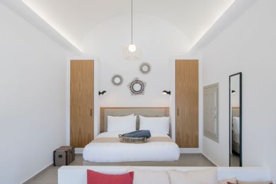 Nefeli Suite with Caldera View & Hot Tub