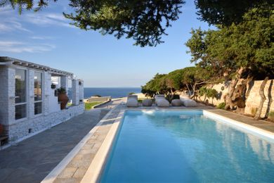 Amalgam Homes Paros Beachfront Luxury Villa - Image 5