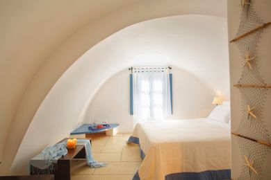 Luxury Maisonette Jacuzzi with seperate bedrooms