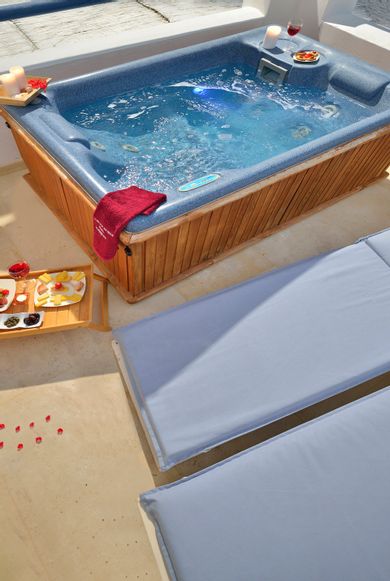 Superior Suite with outdoor Jacuzzi