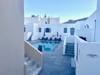 Tarelis Apartment Hotel - Image 2