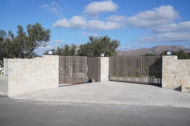 Niki Luxury Suites - Image 5