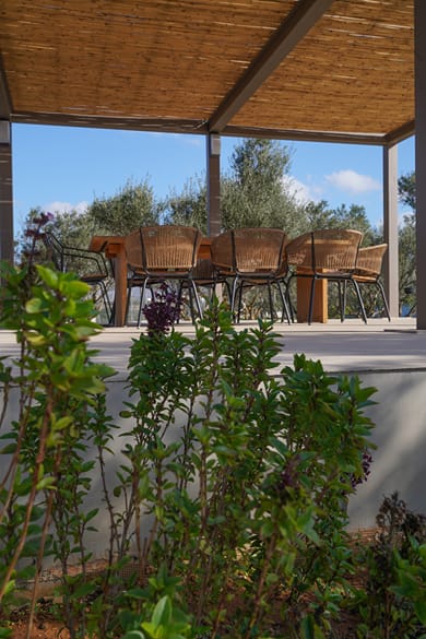 Niki Luxury Suites - Image 2