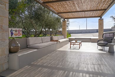 Niki Luxury Suites - Image 3
