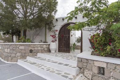 Thalassitra Village Hotel - Image 3