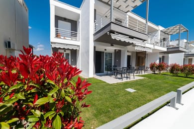 Thalassa & Thalassa Prive Residential Complex - Image 7