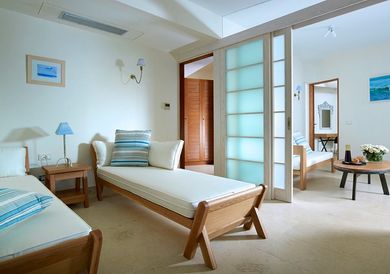 Artemis Thalassa Suite