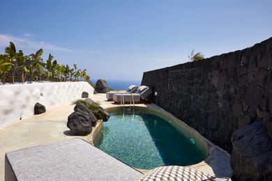 Grand Cave Suite Sea View Private Heated Pool