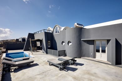 Villa Vinsanto with private heated pool