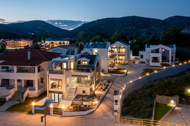 The Black Pearl Villas Halkidiki - Image 4