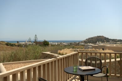 Adjoining Sea View Maisonette