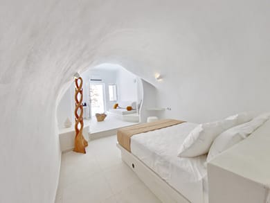Deluxe Cave Suite with Private Jacuzzi
