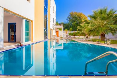 Themis Private Villa with Pool & Jacuzzi
