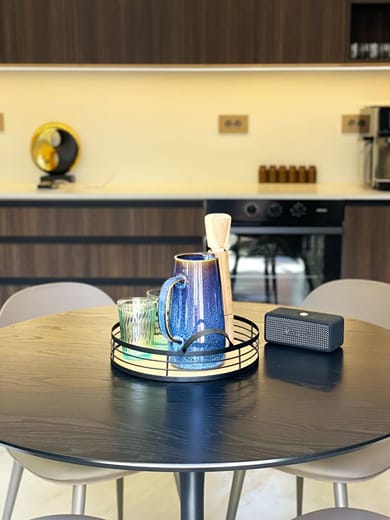 THE NIXON Luxury Suites and Apartments Athens - Image 7