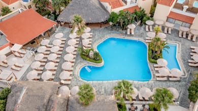 Theo Hotel Chania - Image 3