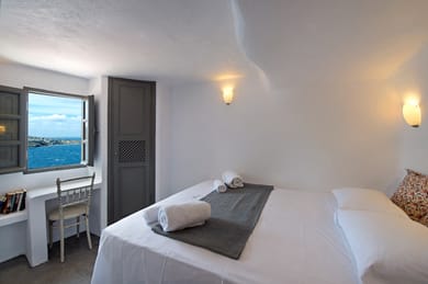 Deluxe Suite with Outdoor Hot Tub