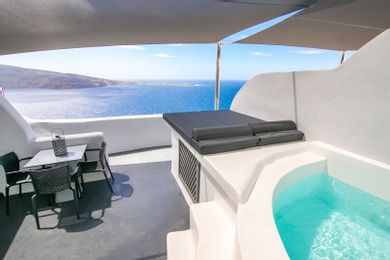 Deluxe Suite with Outdoor Hot Tub