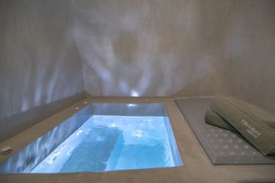 Suite with Indoor & Outdoor Hot Tub