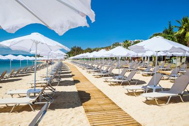 Xenios Theoxenia Hotel - Image 3