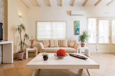 Nissos Thira Hotel Santorini - Image 3