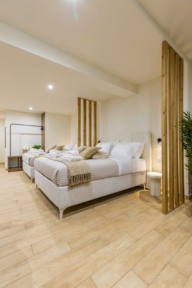 Deluxe King Studio with Spa Bath