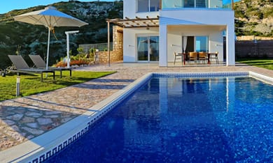 Three Graces Boutique Villas - Image 3