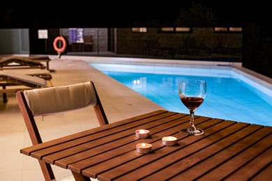 Three Pearls Pool Retreat Apartments - Image 5