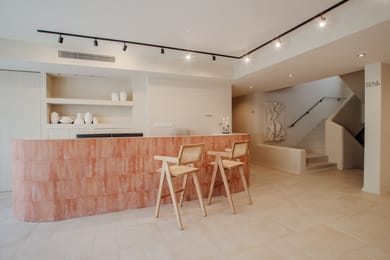 Thymises Boutique Hotel - Image 2