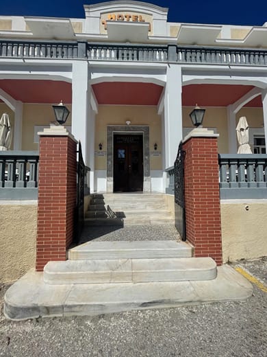 Tinion Urban Hotel - Image 3